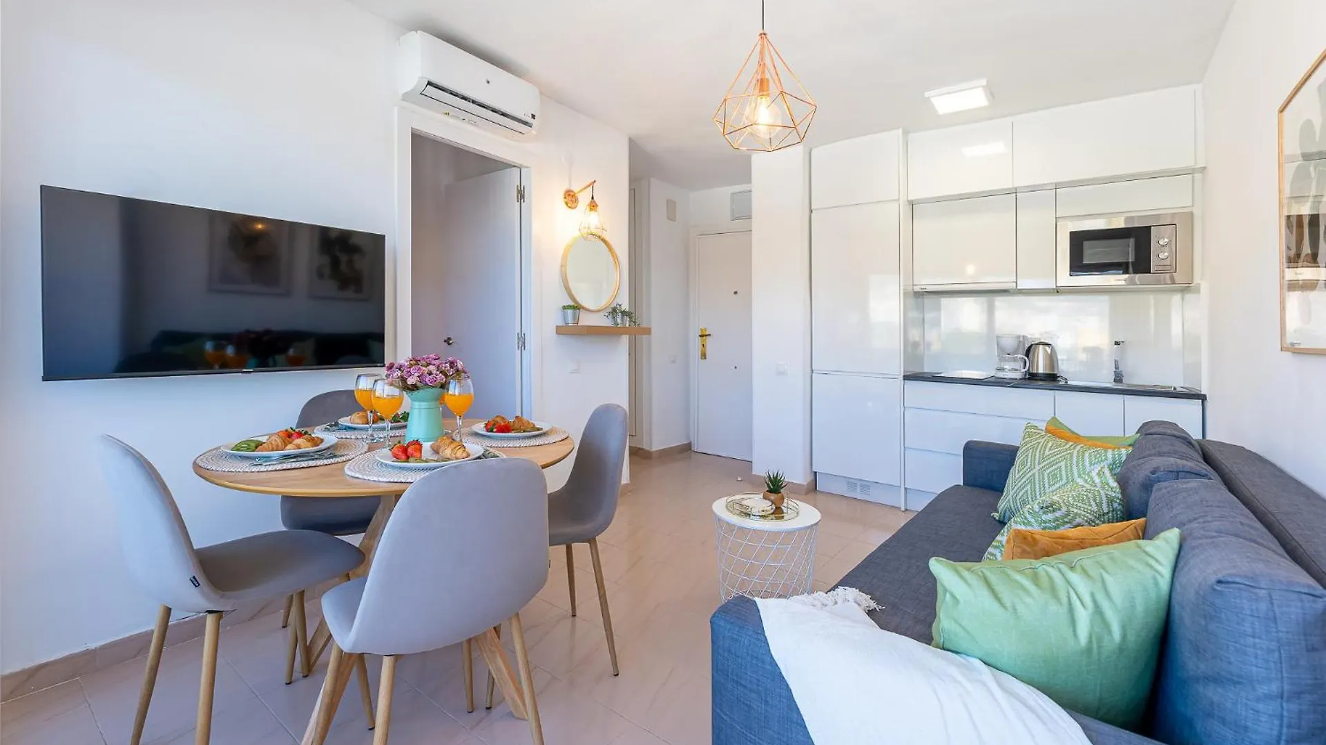 797 Holiday Rentals - Acogedor Apartamento Con Hermosas Vistas Benalmadena